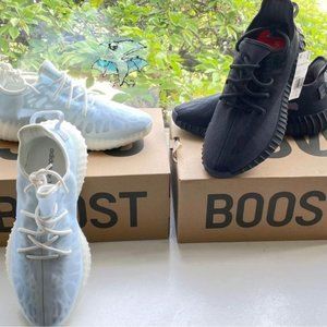 Adidas Yeezy Boost 350 colored Black and White